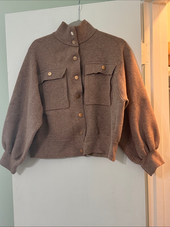 Oliver.o Jackets & Blazers - Relaxed Utility Jacket in Brown with Gold Snap Front
